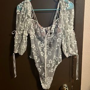 Xx small for love and lemons off the shoulder tie top